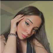 Sono una studentessa. Ho acquisito il certificato (FIRST) b2, parlo inglese e francese e ne conosco la grammatica